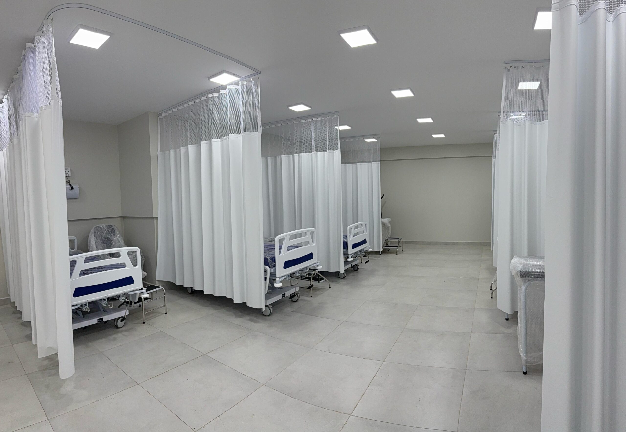 Cortinas Divisórias para Leito Hospitalar e Box de Banheiro