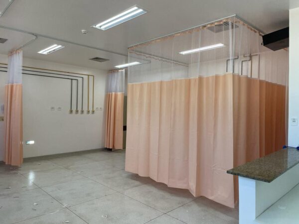 Cortinas Divisórias para Leito Hospitalar e Box de Banheiro