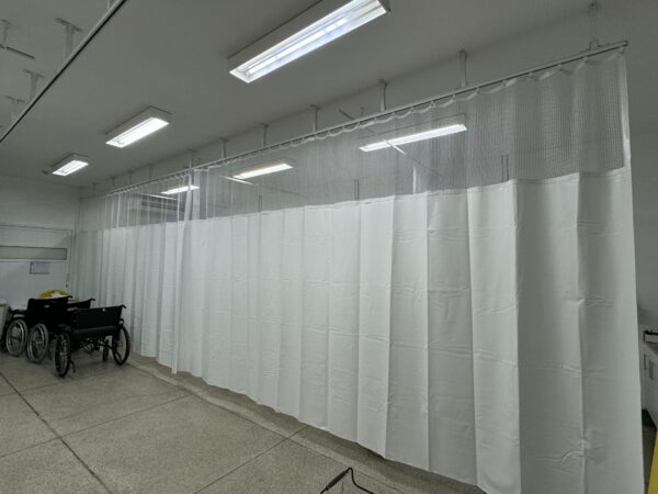 Cortinas Divisórias para Leito Hospitalar e Box de Banheiro